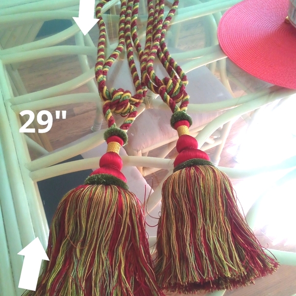 Beauriful, high quality tie-backs, 29", Immaculate!..$20! - Picture 4 of 5